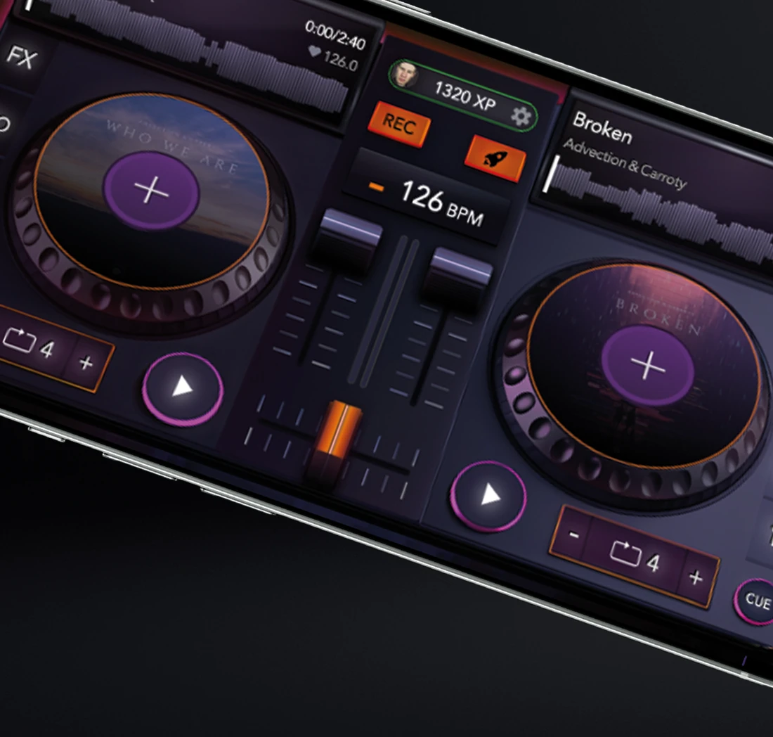 A real dual-deck mixer